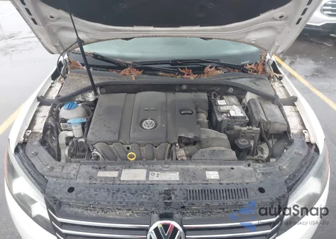 2014 Volkswagen Passat 2.5L S from USA, damaged, VIN 1VWAP7A39EC024253